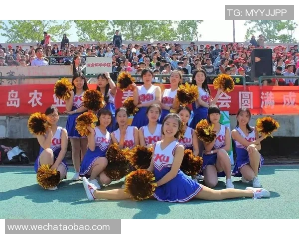 足球明星美琪高清图片展示她的风采与魅力,尽显运动之美与青春活力